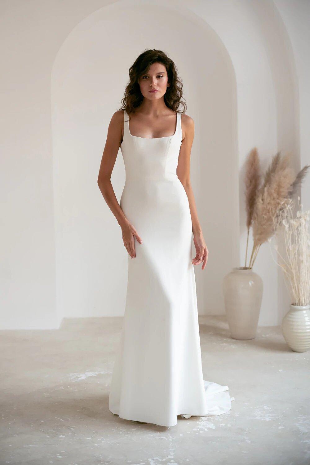 Square Neck Wedding Dresses 28 Of The Best Styles Hitched Co Uk