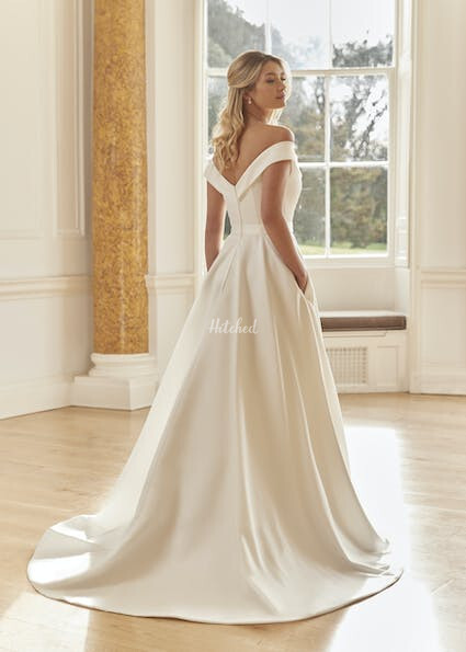 Marilyn Wedding Dress From Romantica Hitched Co Uk