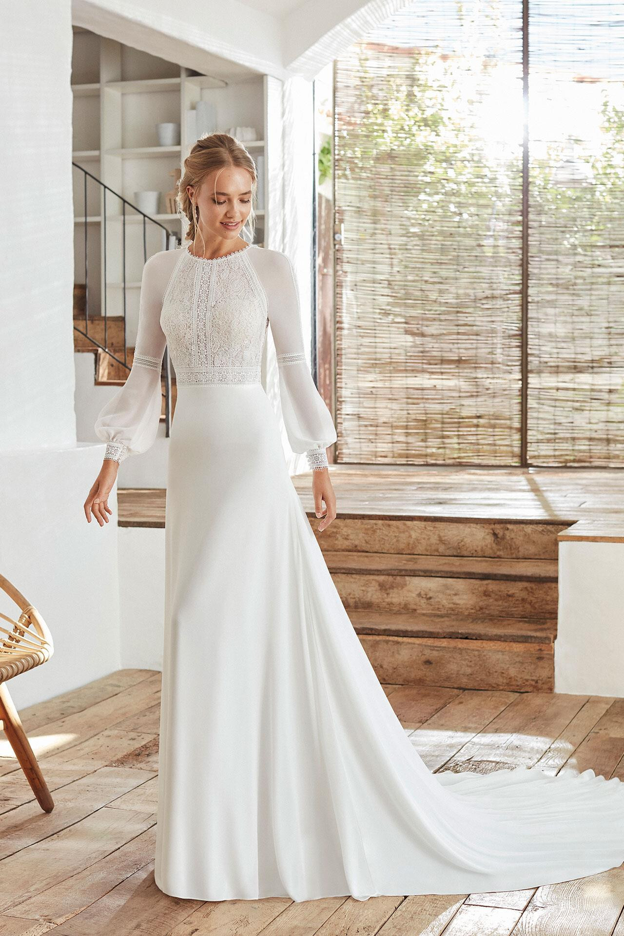 Calanda Wedding Dress from Rosa Clará hitched co uk