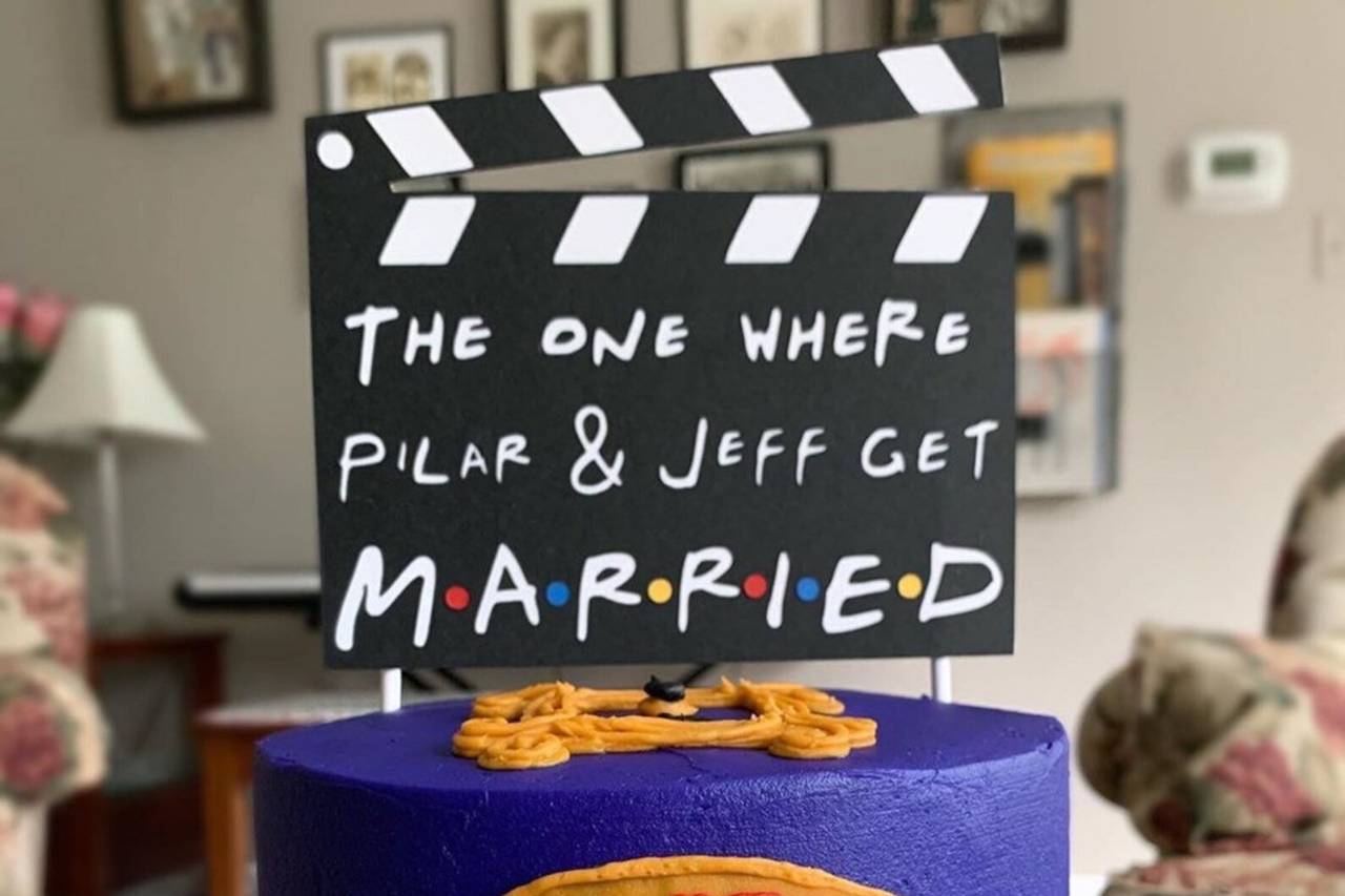 20 Funny Wedding Cake Toppers for 2022  