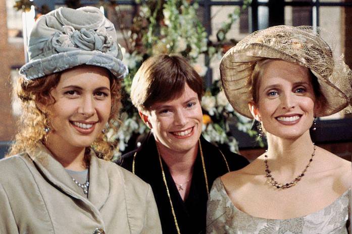 The One With the Lesbian Wedding: Are Carol & Susan Pivotal or Problematic?