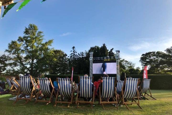 Outdoor screening at wedding