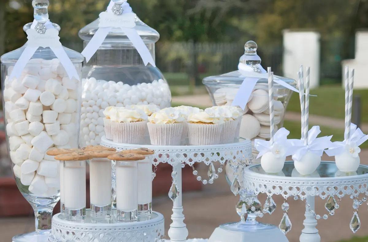two tier halloween wedding cake - Picture of Flavor Cupcakery & Bake Shop,  Bel Air - Tripadvisor