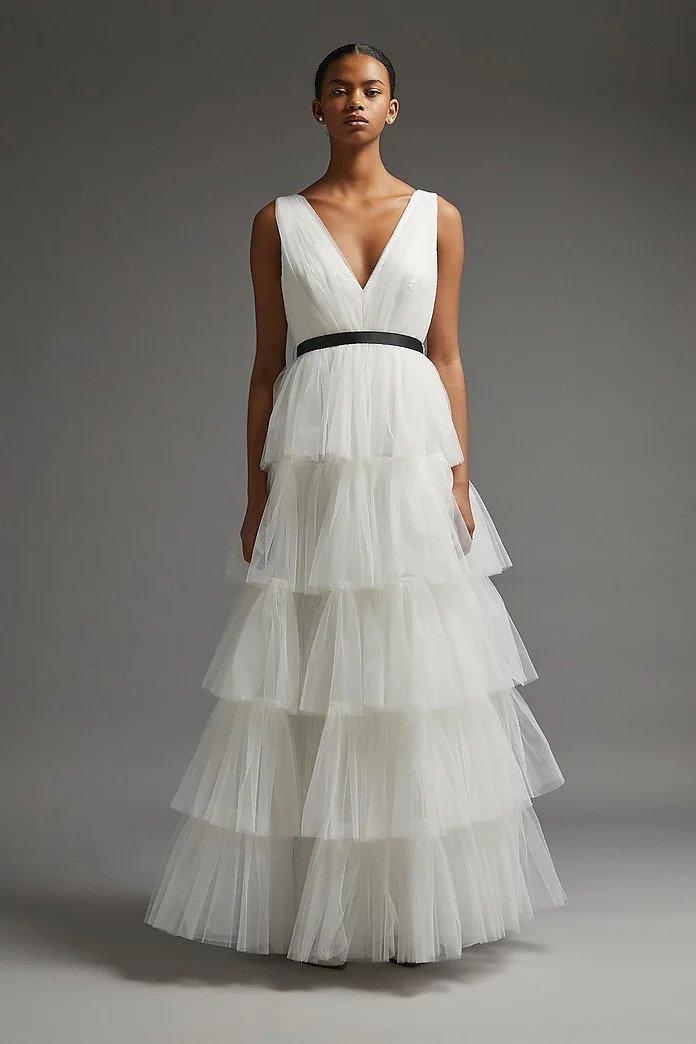 Ivory v neck tulle wedding dress