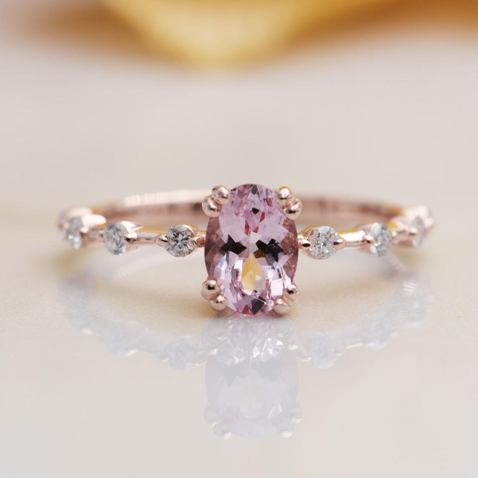 What is Morganite? The New Engagement Ring Trend to Know About ...