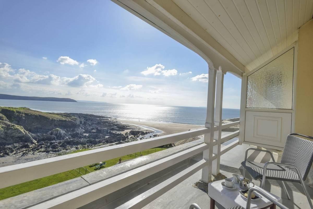 Balcony with sea views