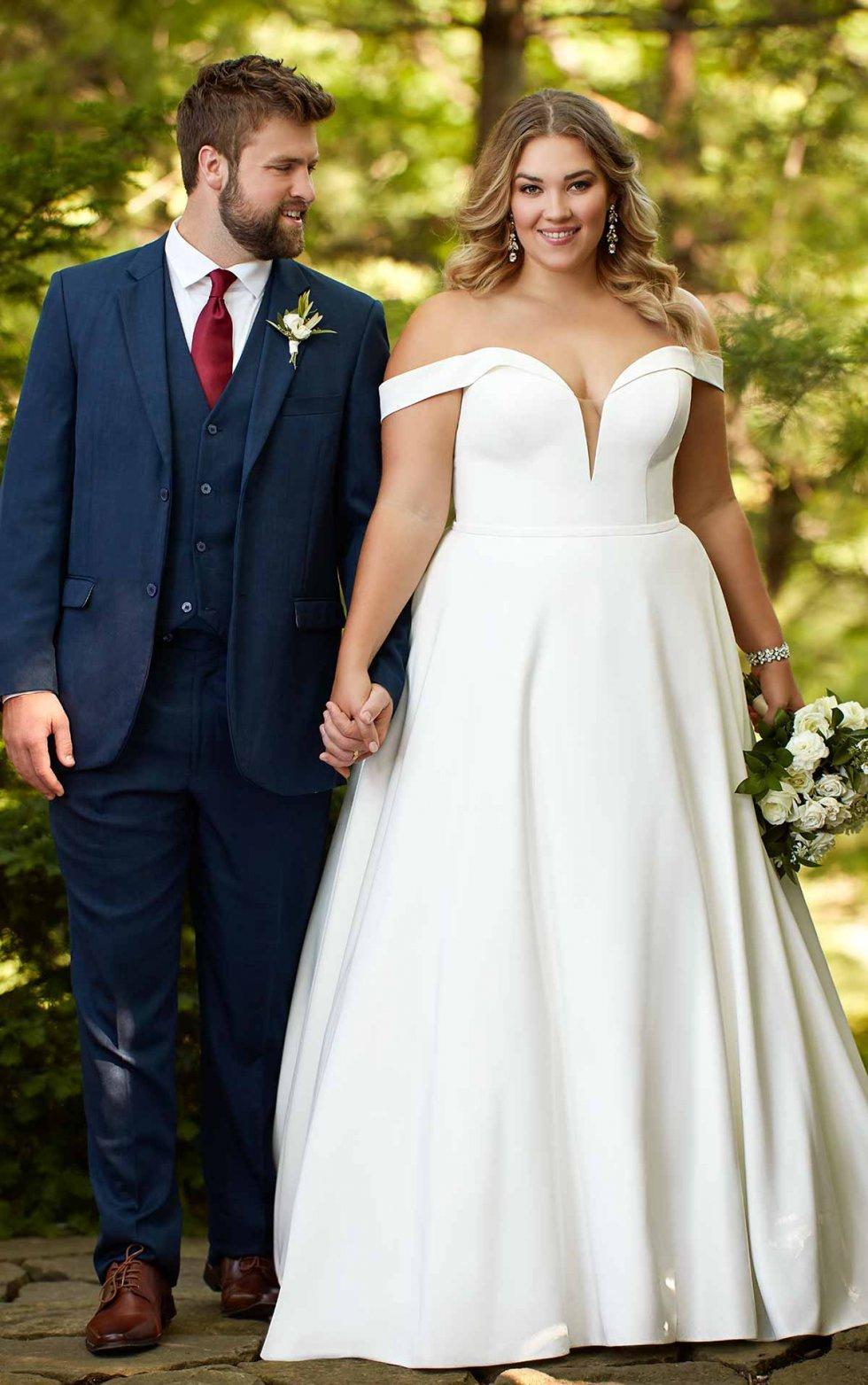 Wedding dresses flattering hot sale for full figured