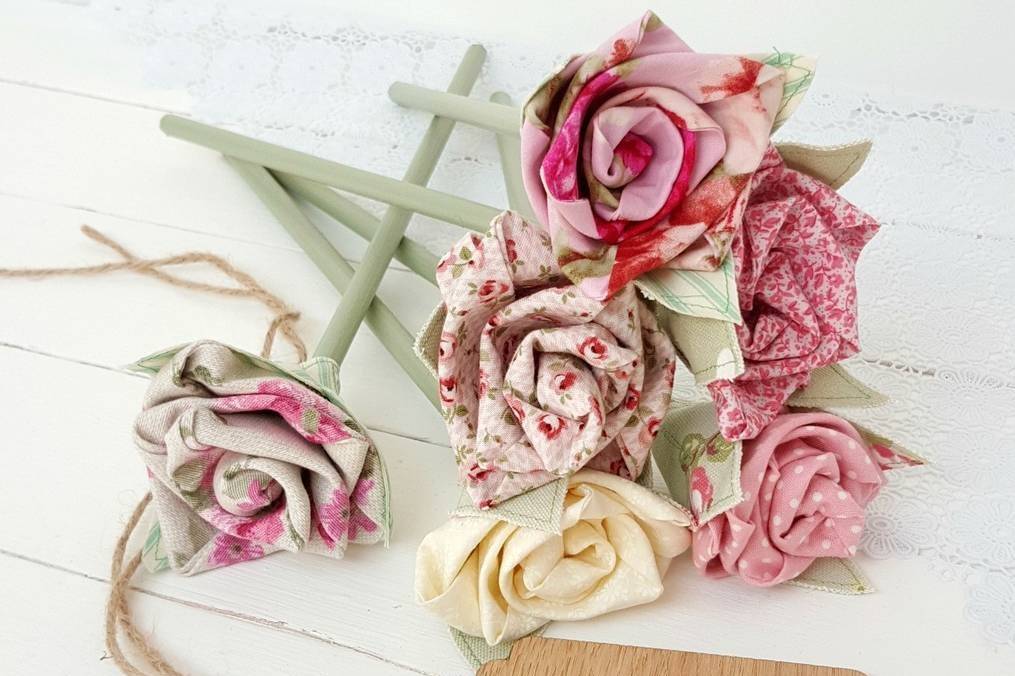 flower embroidery ideas to enjoy - From Britain with Love