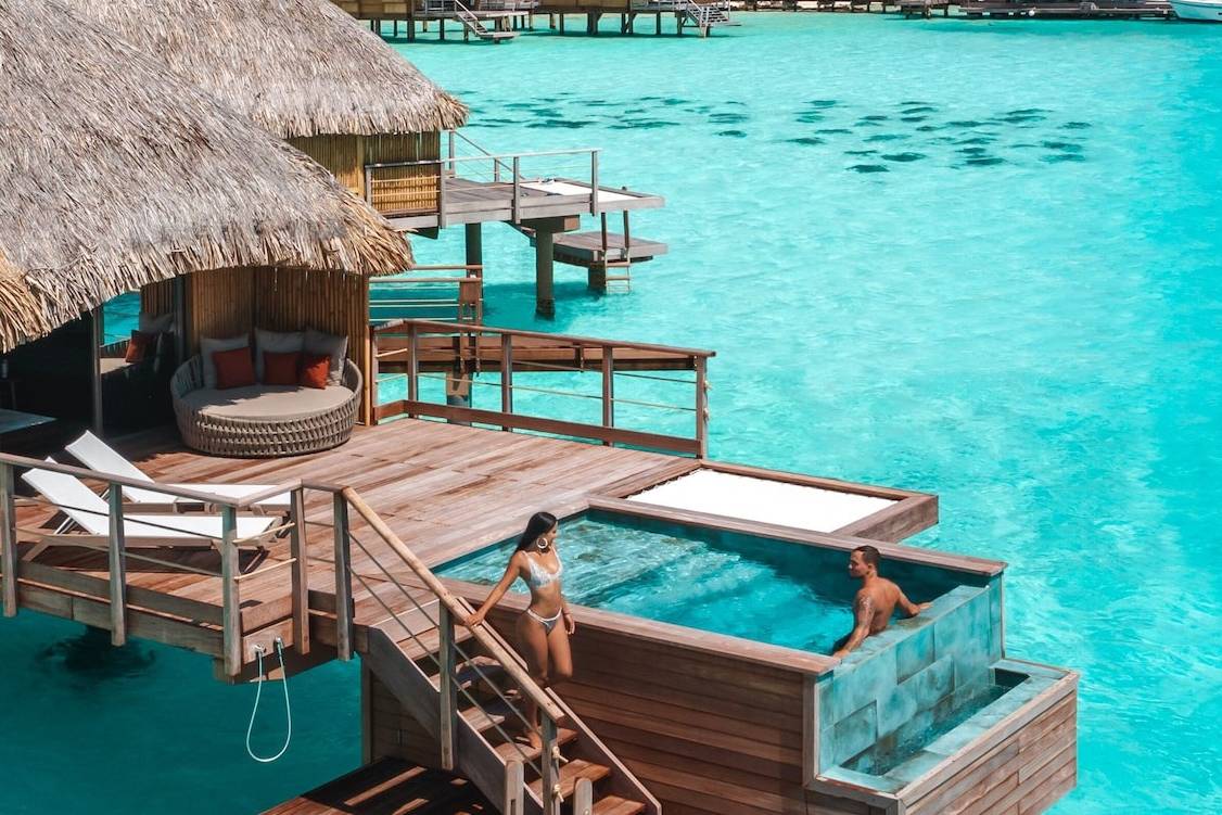 Bora Bora Honeymoon: How Much Does it Cost and Where to Stay? -   