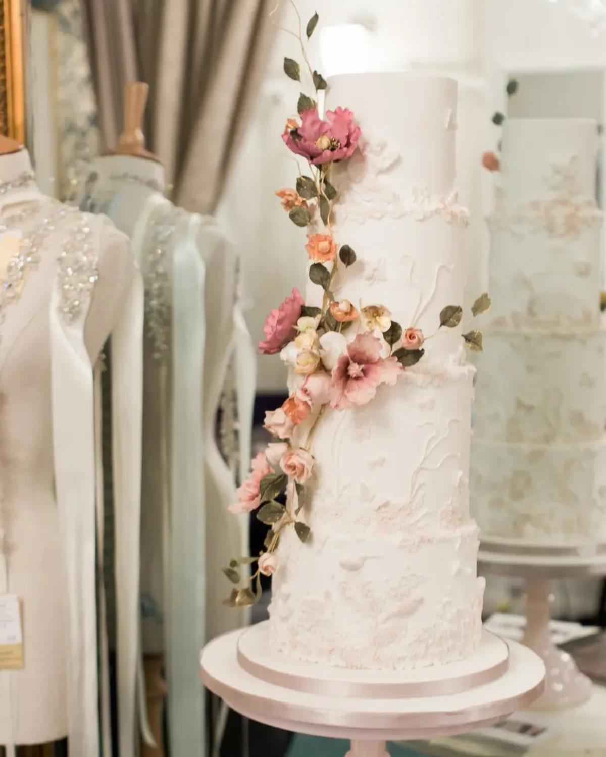 Luxury Bespoke Wedding Cakes London - Love Rosie Cakes