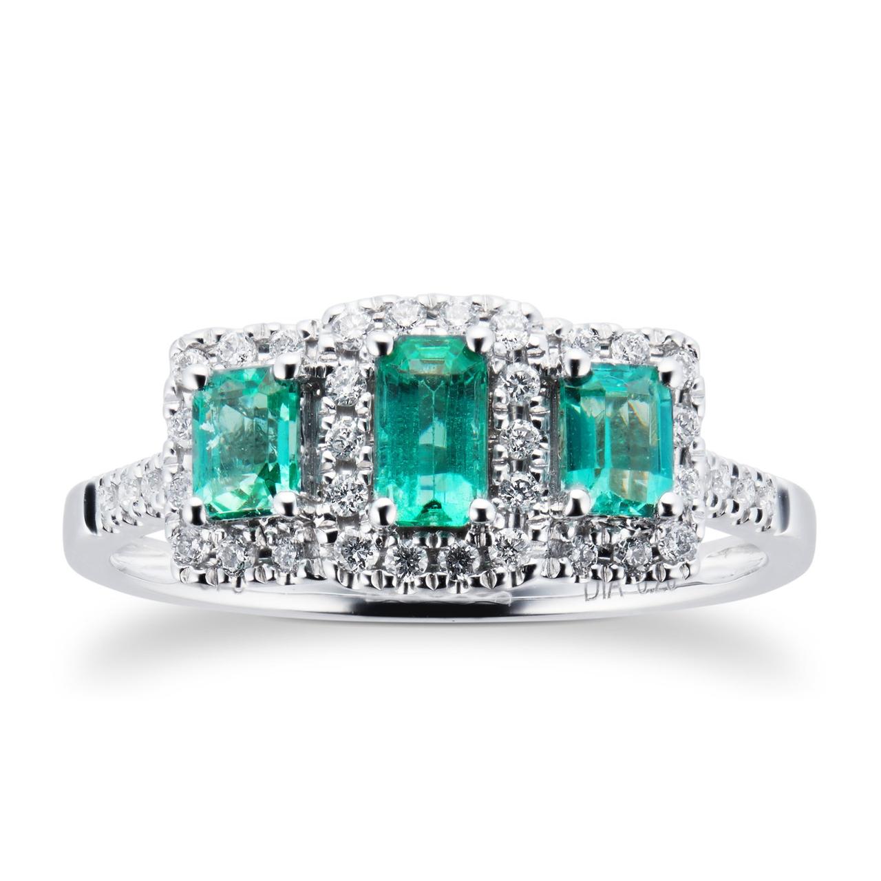 Emerald engagement ring