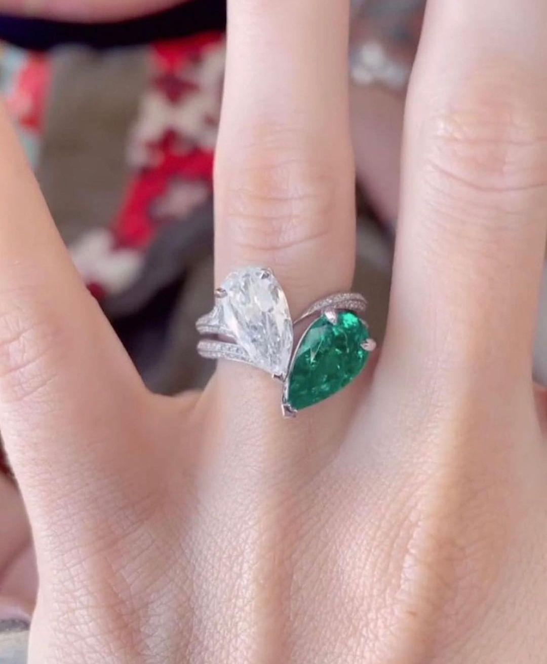 Pear Engagement Rings like Sophie Turner's