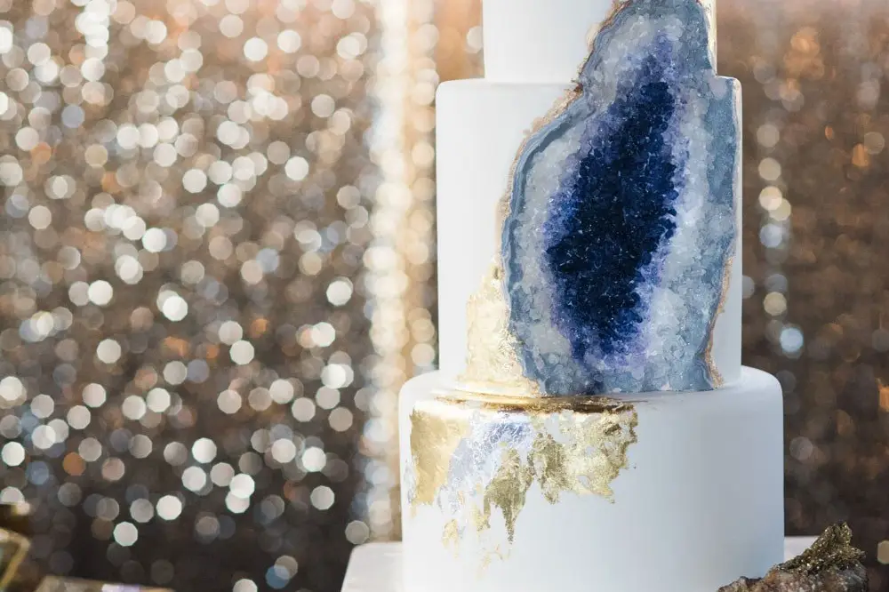 60+ examples of one of the most stylish desserts – the geode cake