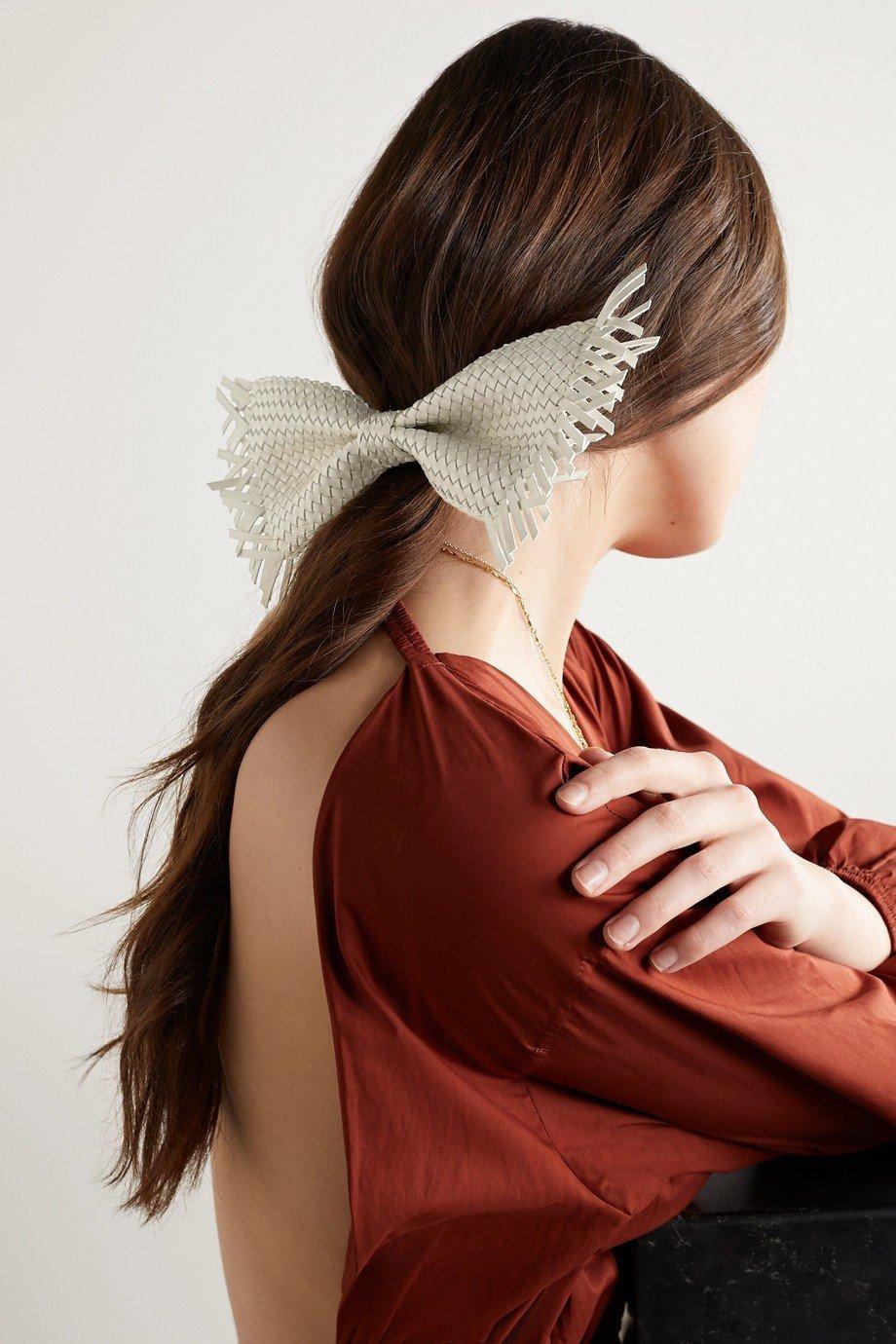 korrekt pouch Paradis 28 Best Wedding Guest Hair Accessories for 2020 - hitched.co.uk -  hitched.co.uk