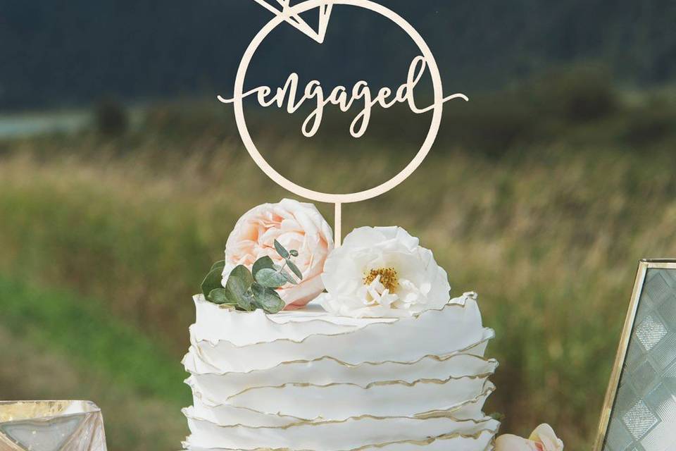 Aggregate more than 146 engagement cake text latest