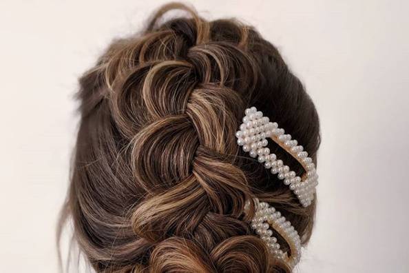 33 of the Most Beautiful Wedding Guest Hairstyles  -  