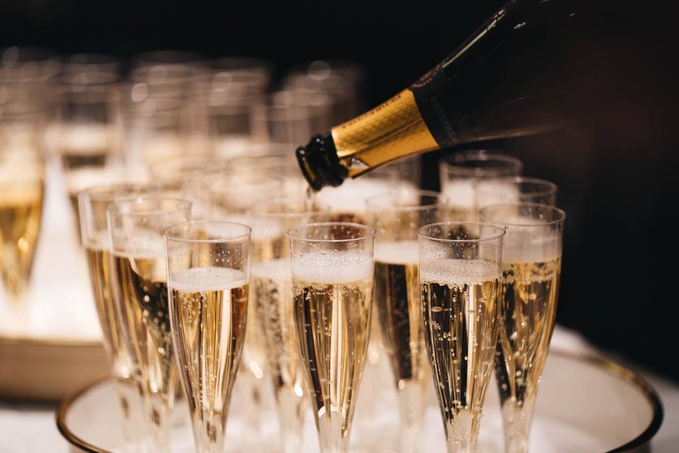 A Guide to Different Types of Champagne Glasses