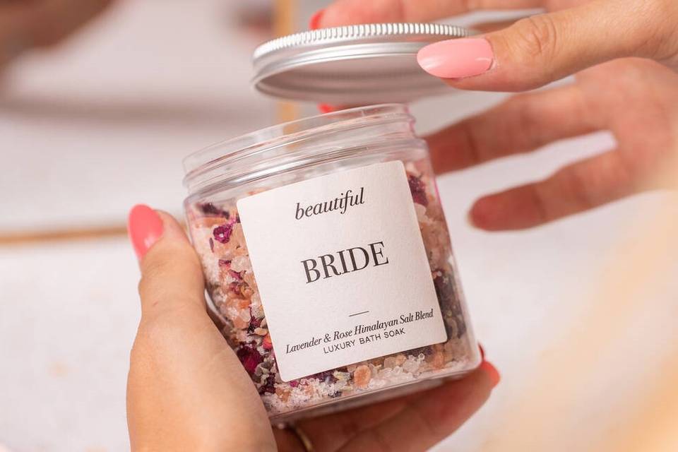 Buy Best Wedding Gifts For Bride | Gift Ideas Angroos.com