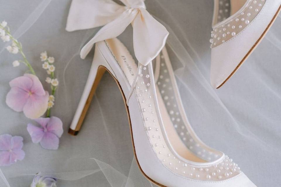10 Real Brides Who Wore Colourful Wedding Shoes & Heels