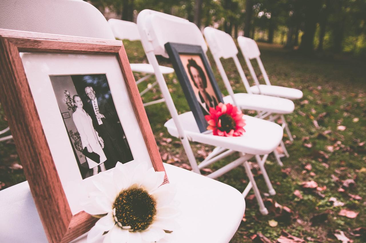 17 Ways to Honour Deceased Loved Ones at Your Wedding 