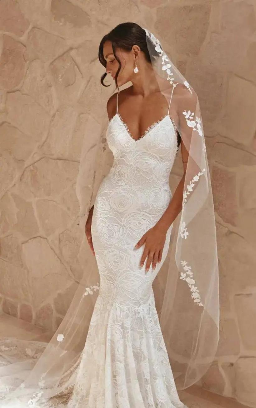 Sexy Wedding Dresses: 25 Racy Designs For Daring Nearlyweds - hitched.co.uk