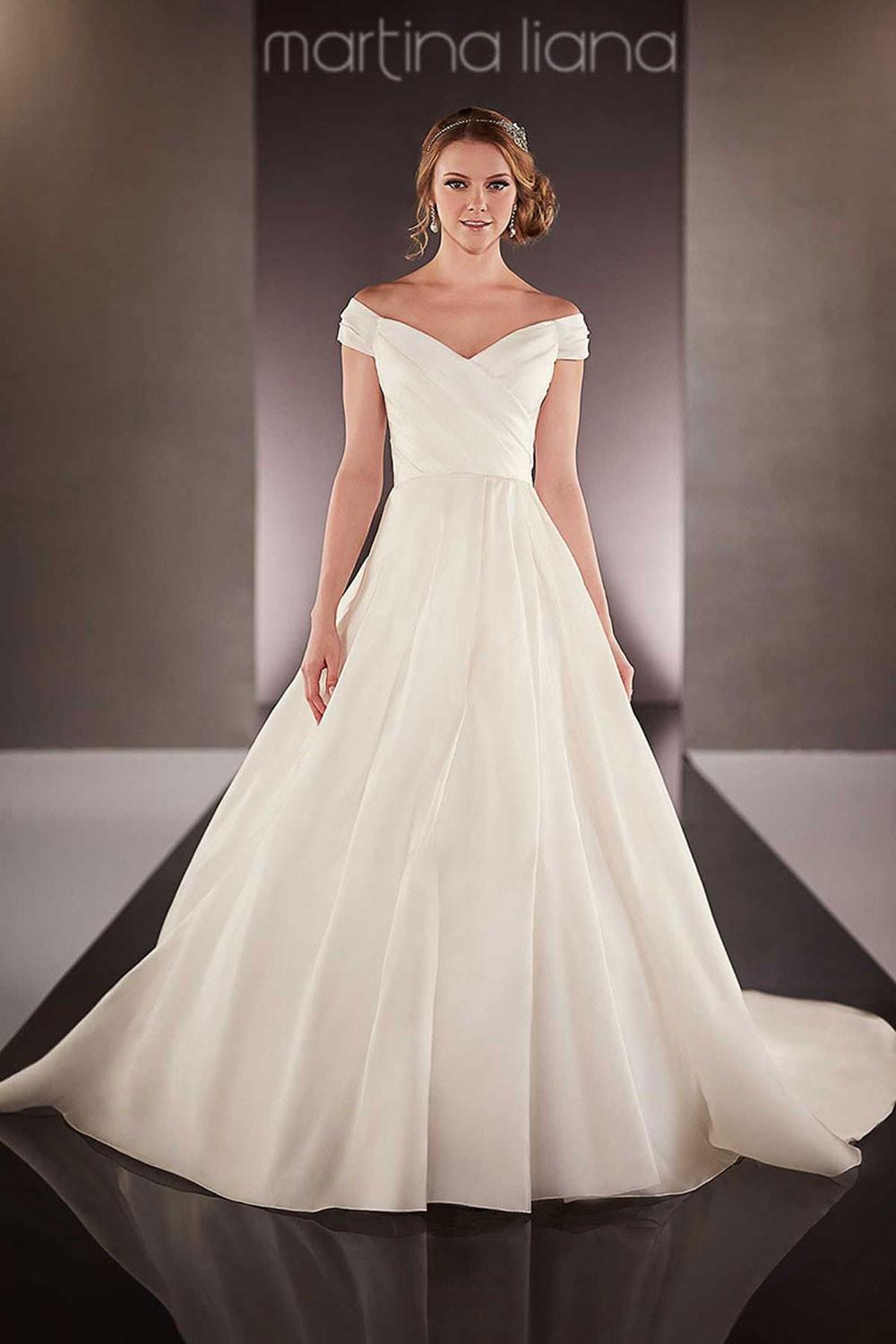 wedding-dress-royal-10