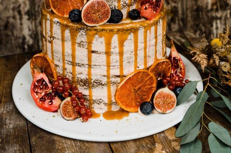 Cake with citrus fruit all over