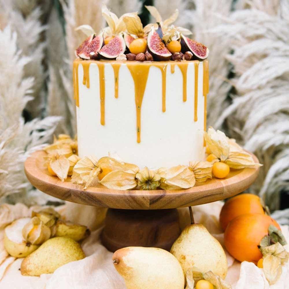 The Sugar Circle - Wedding Cake - Woodstock, IL - WeddingWire