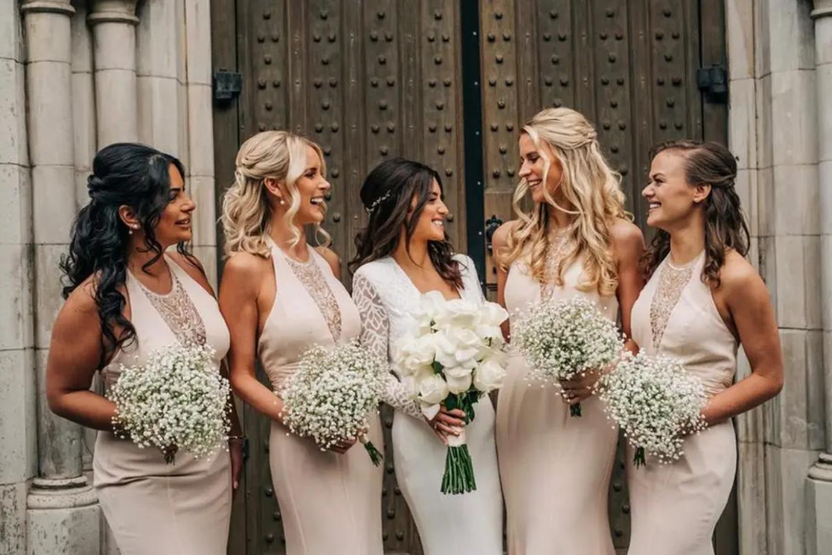 15 Gorgeous Medium-Length Wedding Hairstyles