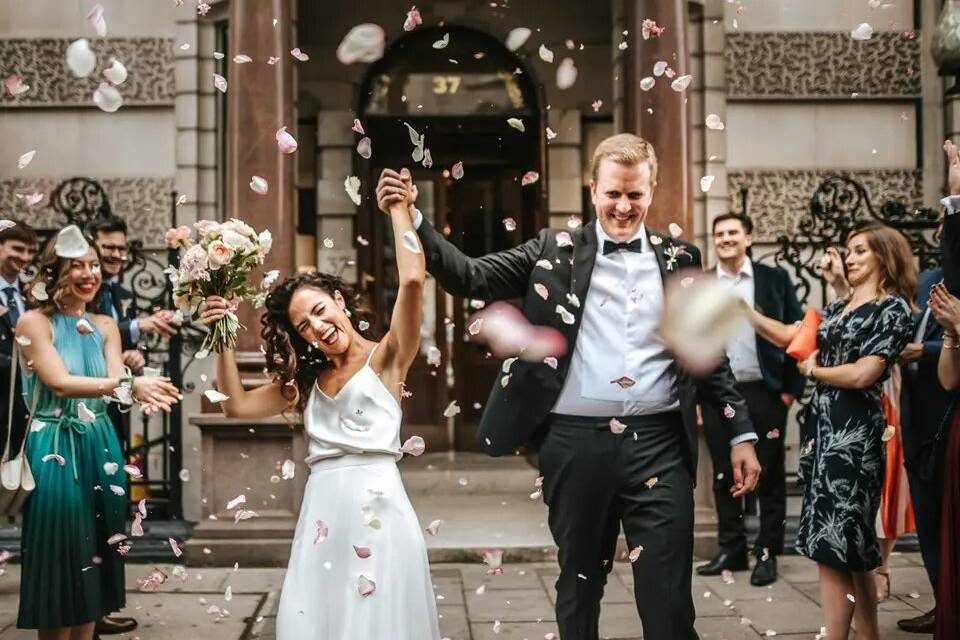 £10,000 Wedding Budget: How to Break it Down