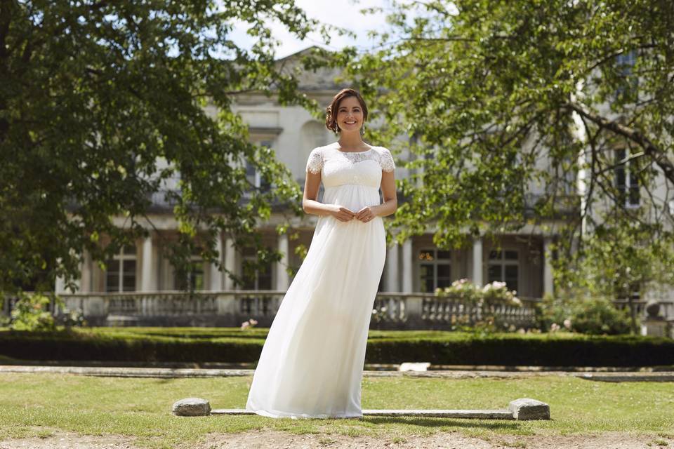 White lace cap sleeve dress