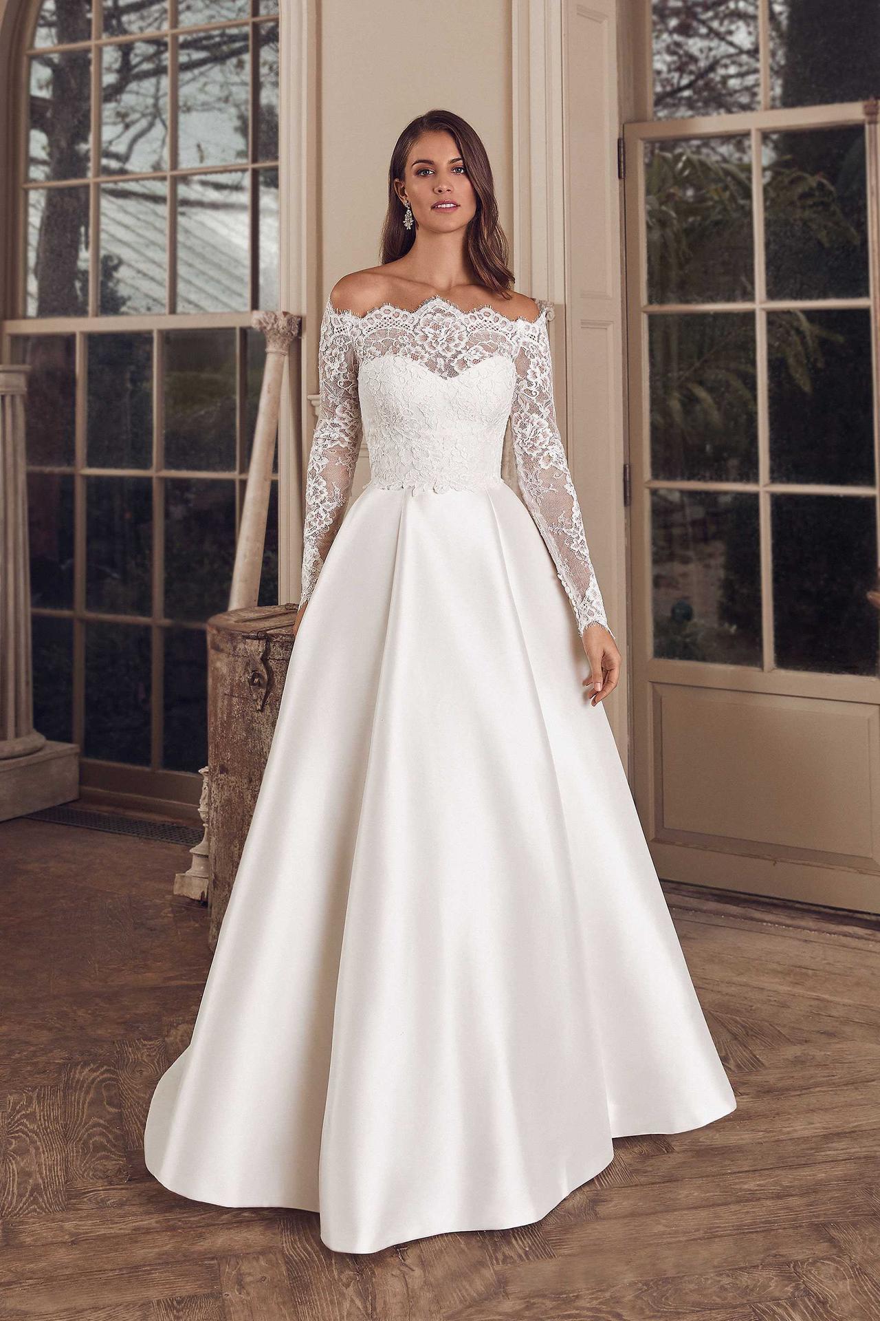 Best Wedding Dress Style For Broad Shoulders  Wedding dress styles,  Wedding dress big bust, Bridal gowns