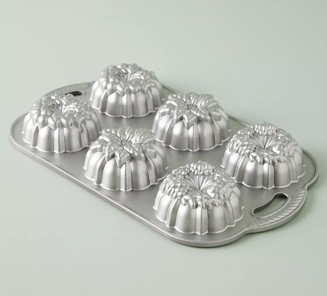 Mini bundt cake tin