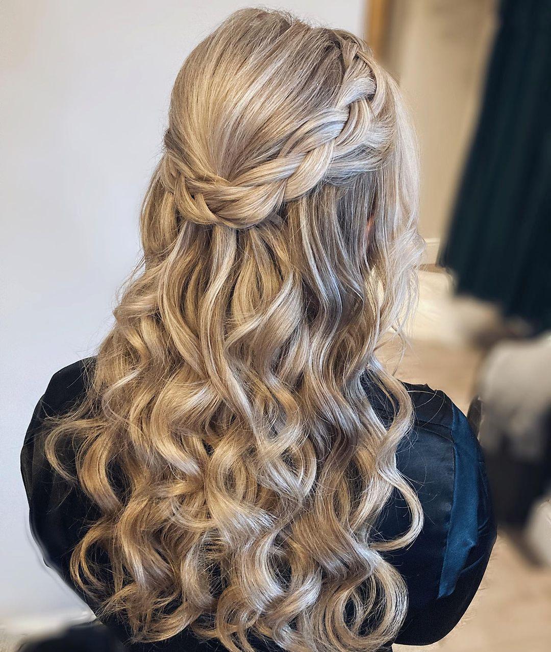 Half Up Half Down Wedding Hair: 28 Real Bridal Hairstyles You'll Want to Copy - hitched.co.uk - hitched.co.uk