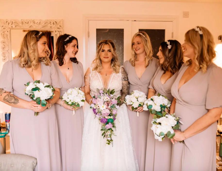 37 Bridesmaid Hairstyle Ideas Your Girls Will Love - 37 Bridesmaid Hairstyle Ideas Your Girls Will Love -