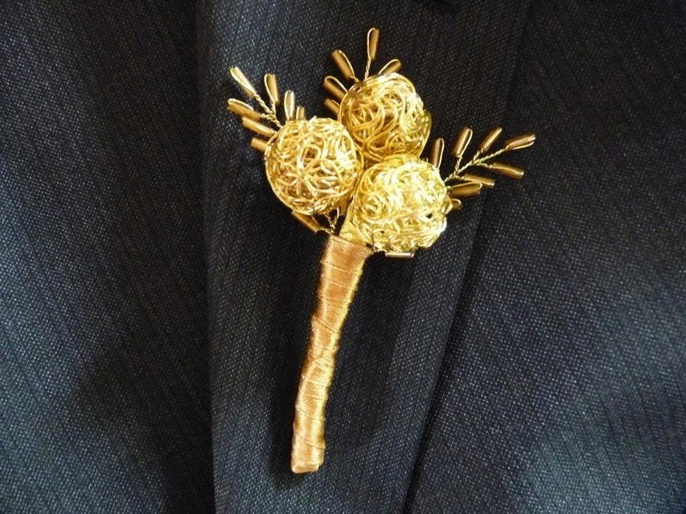 glamorous-gold-buttonhole