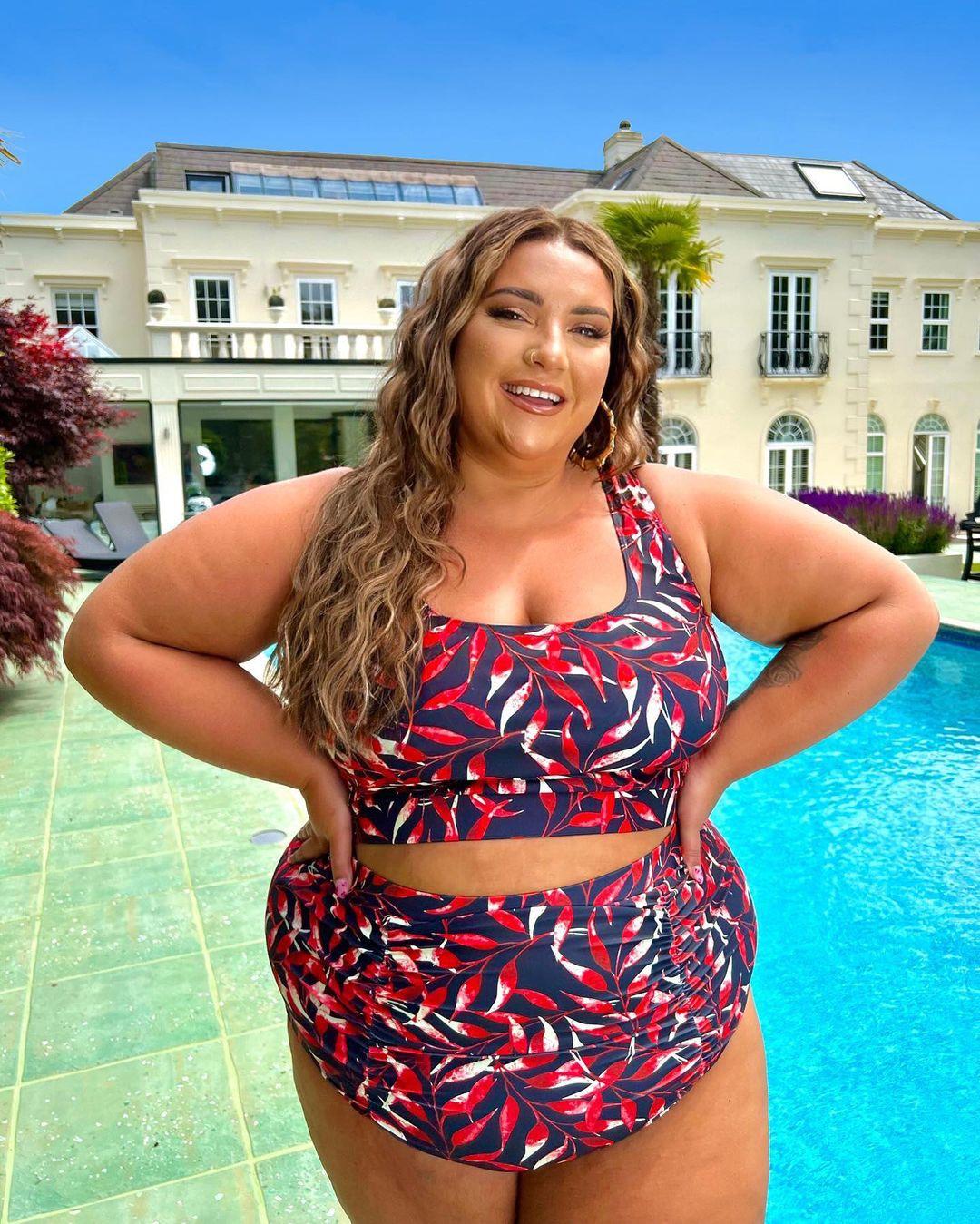 Plus-size influencers, fat pool parties and summer body confidence