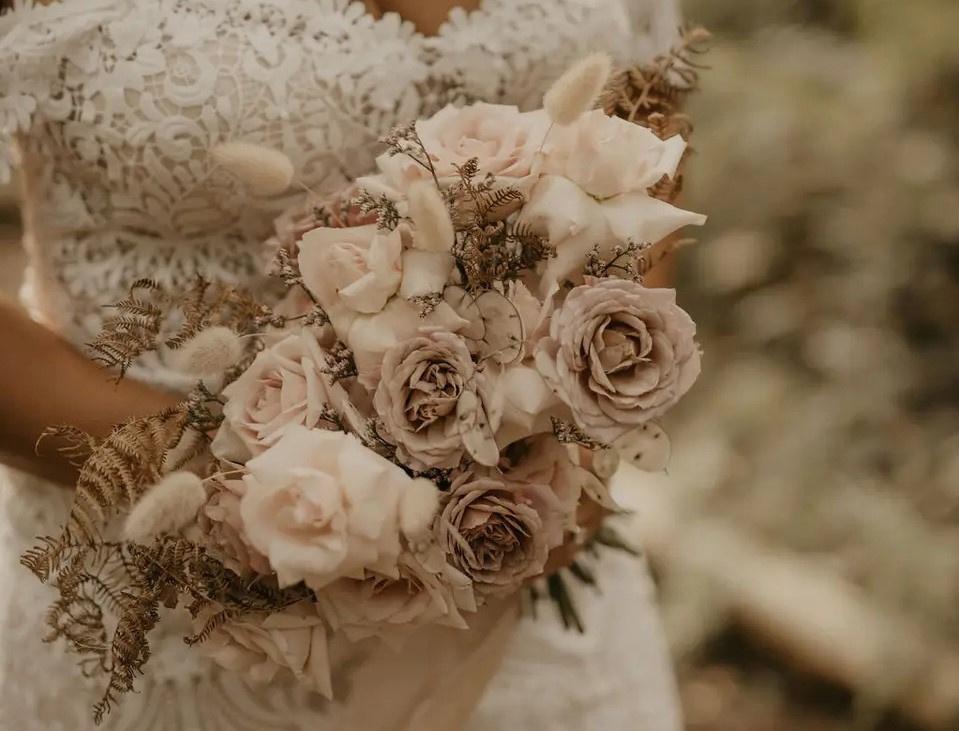 VINTAGE WEDDING BOUQUET