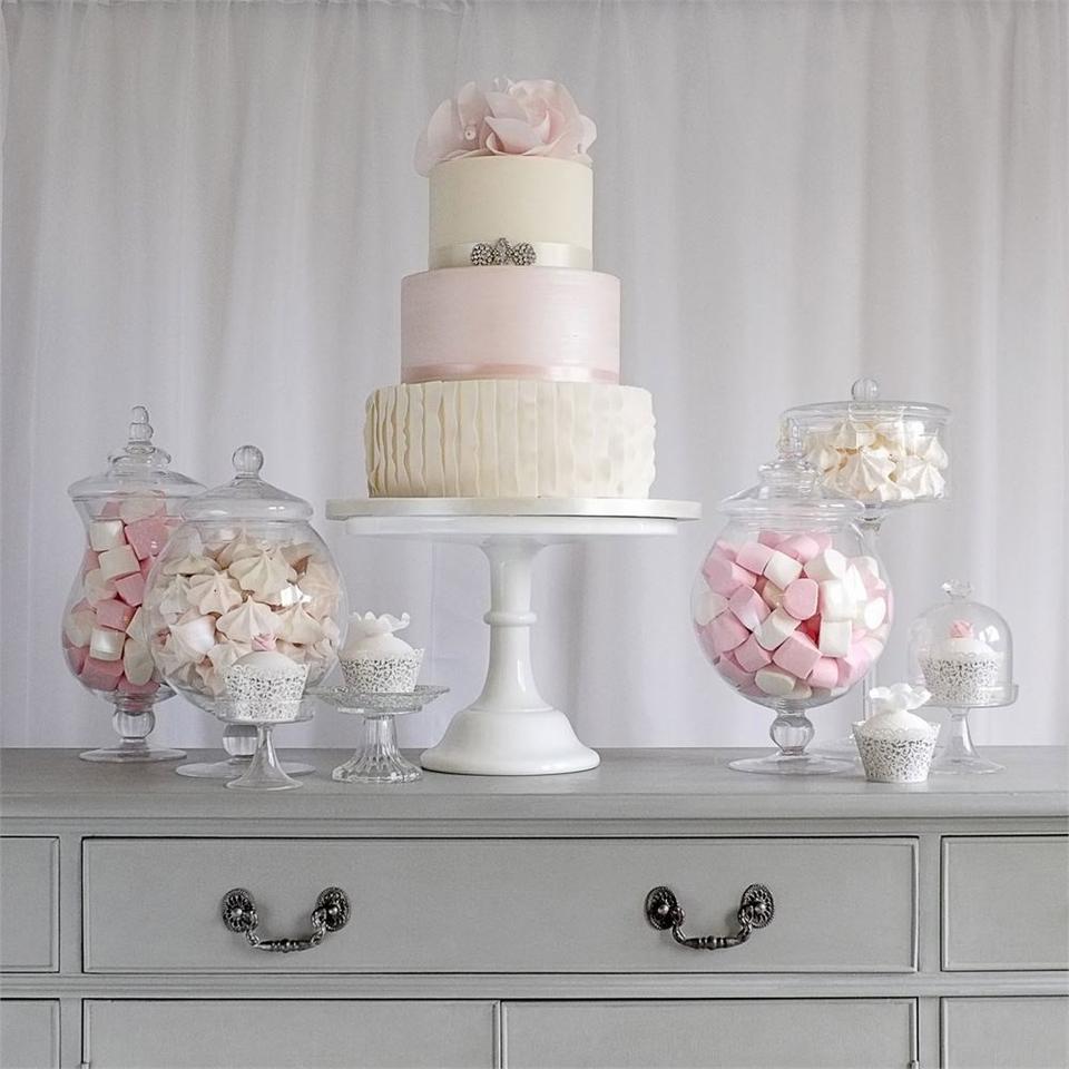 The Prettiest Pastel Wedding Cakes - hitched.co.uk