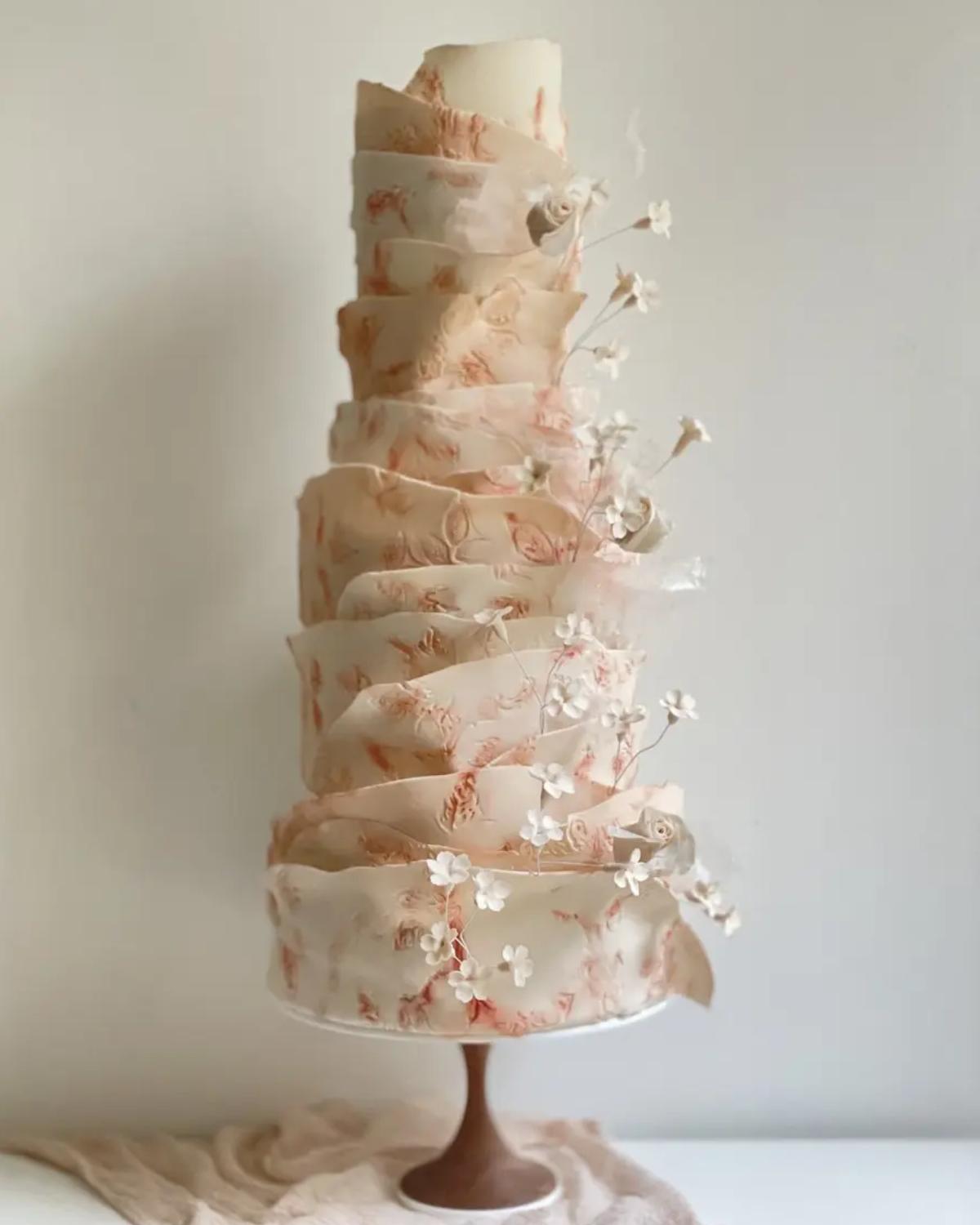 2 tier cake- Engagement cake by Twenty Two Cakes | Bridestory.com