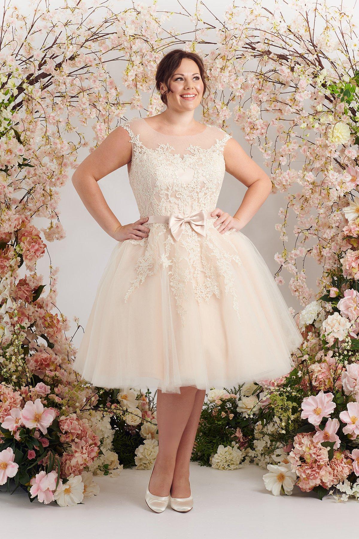 Plus size 2025 wedding short dresses