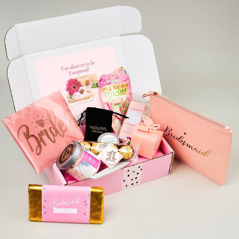 25 Best Bridesmaid Proposal Box Ideas & What to Put in Them - hitched.co.uk