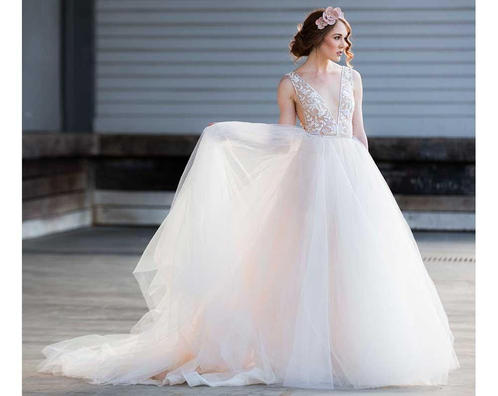 Tulle Wedding Dresses: 23 Enchanting Gowns Worthy of Royalty -   