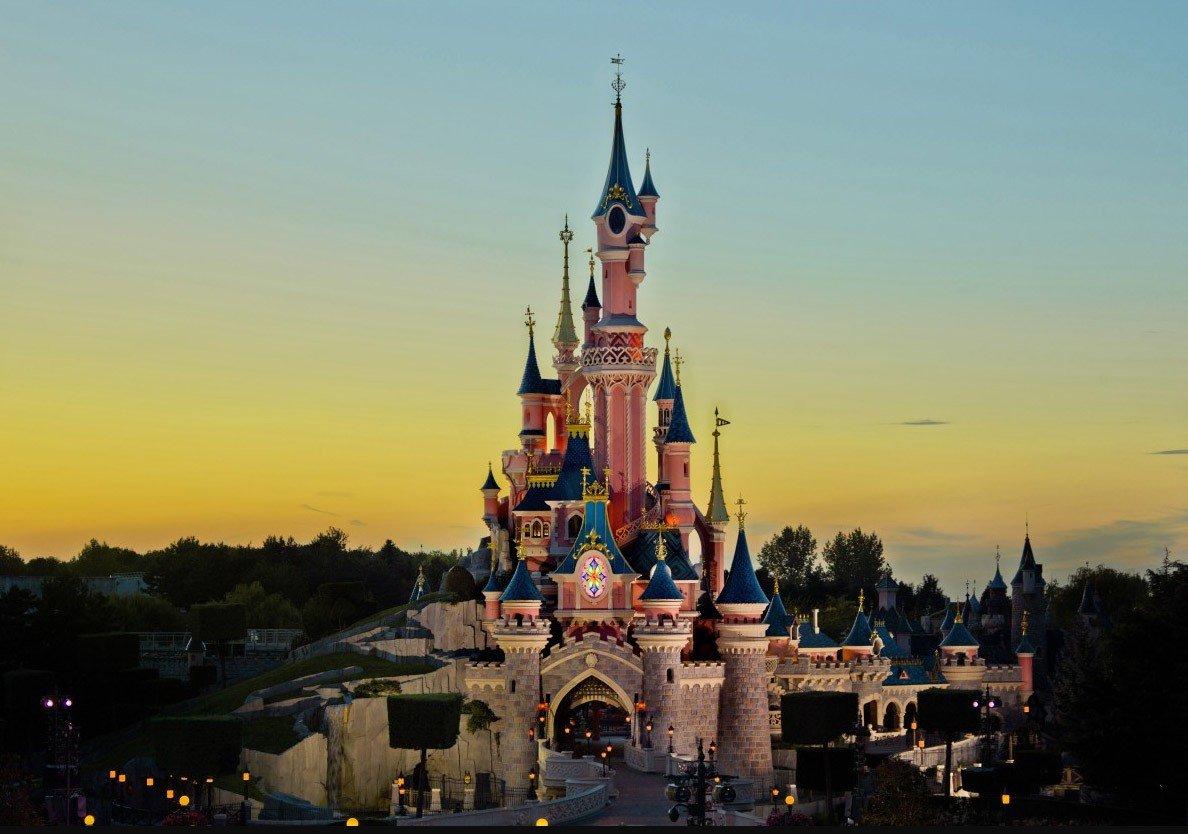 Download Disneyland Paris With Tinkerbell Silhouette Wallpaper