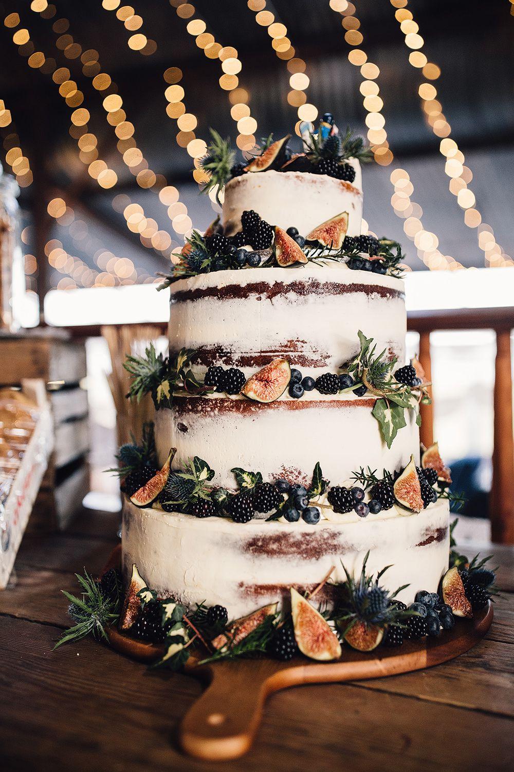 Christmas Wedding Cake - Italian Destination Wedding