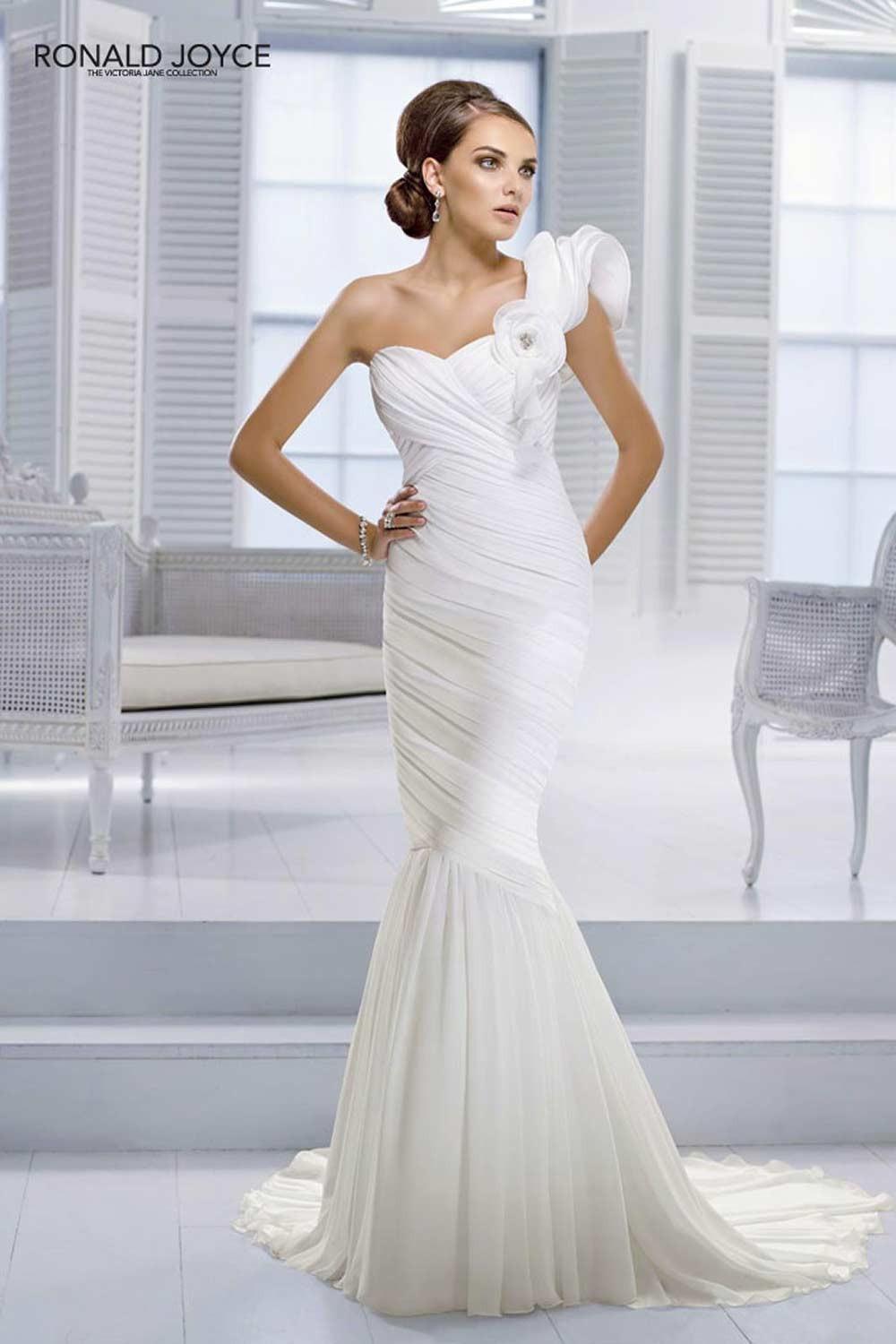 One Shoulder Wedding Dresses: 15 Seriously Stunning Styles - hitched.co ...