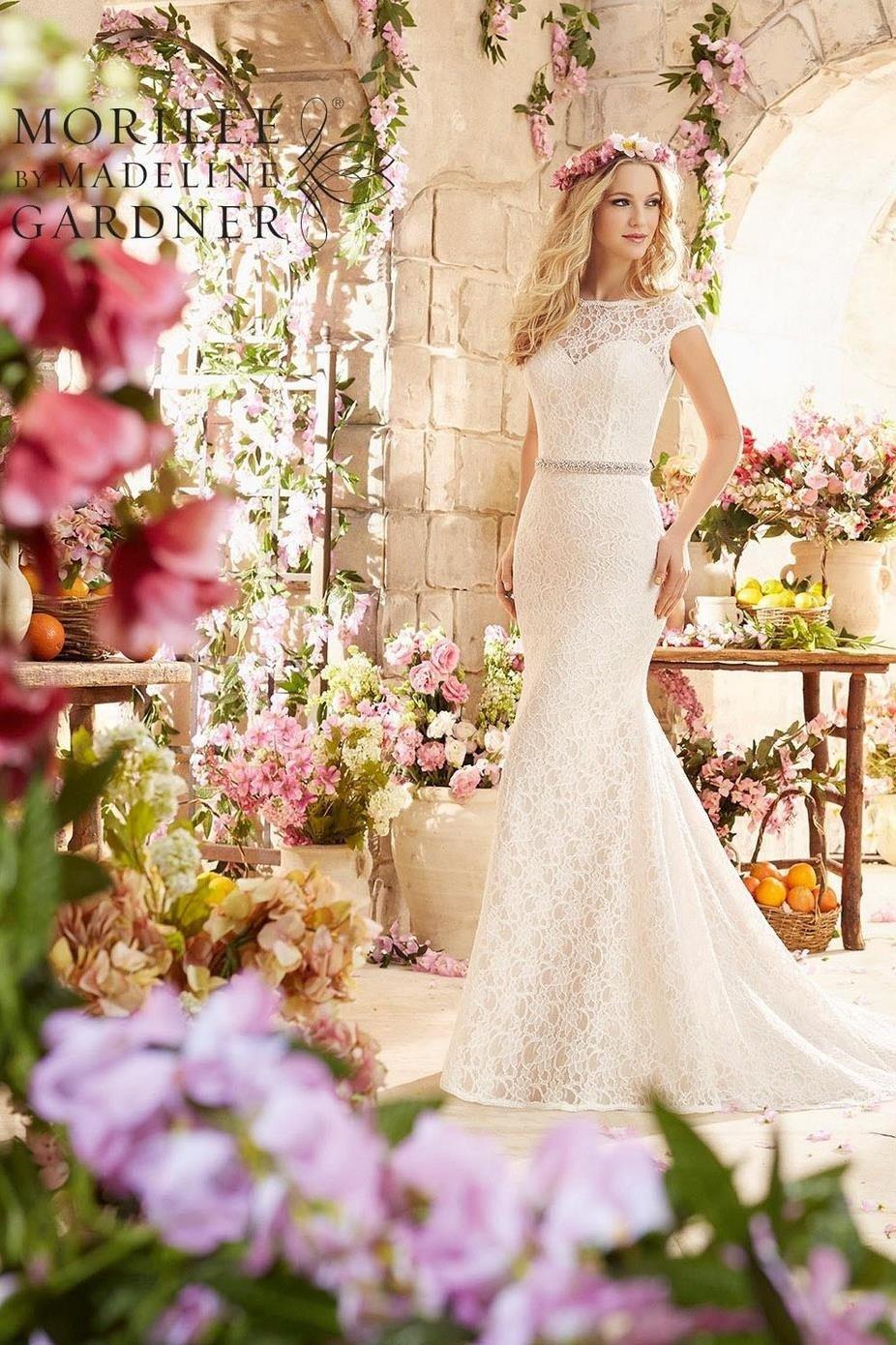 Simple vintage hot sale wedding dress