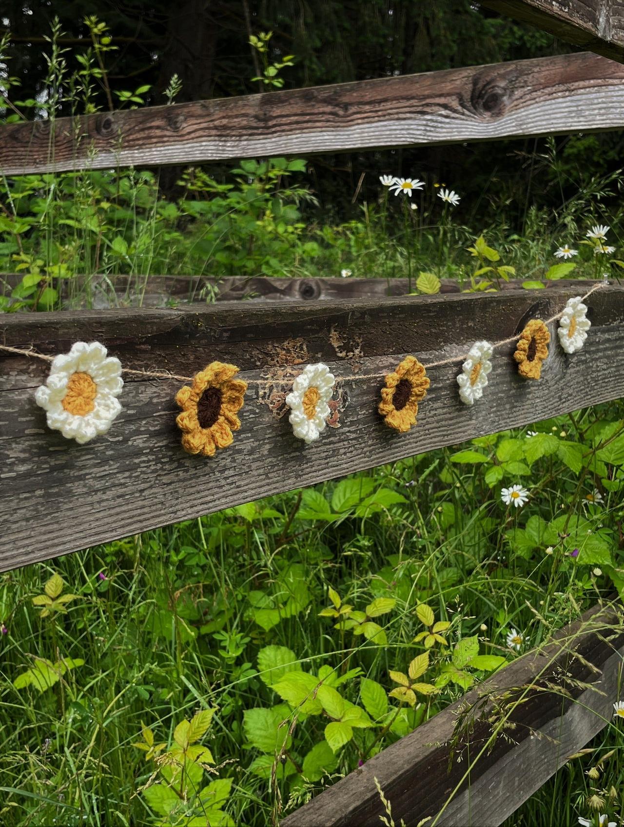 Crochet Flower Garland with Sunflowers and Daisies