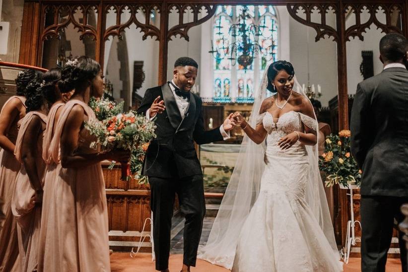 150 Of The Best Wedding Songs To Walk Down The Aisle To