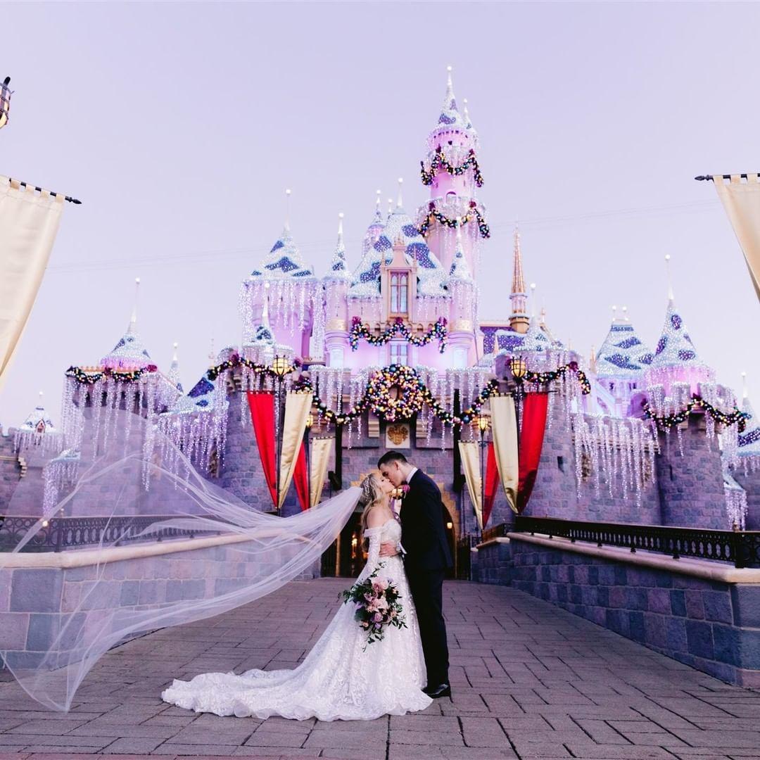 Disney Wedding How Much Does it Cost & What Do You Get? hitched.co